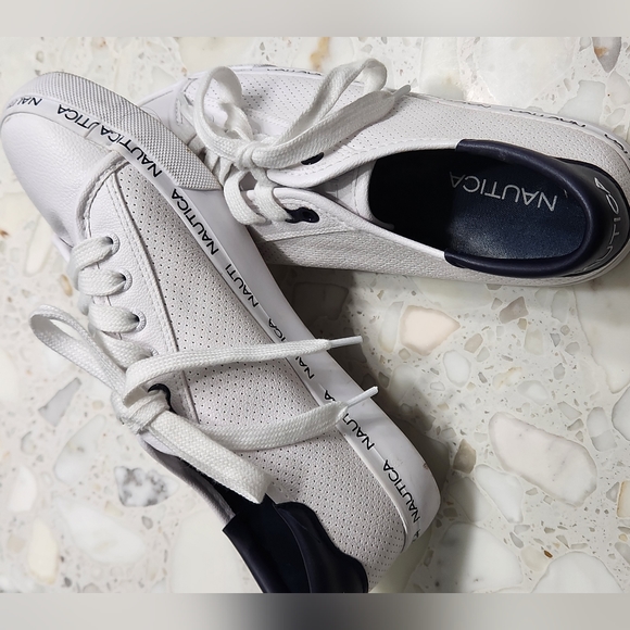 Sneakers - Picture 2 of 5